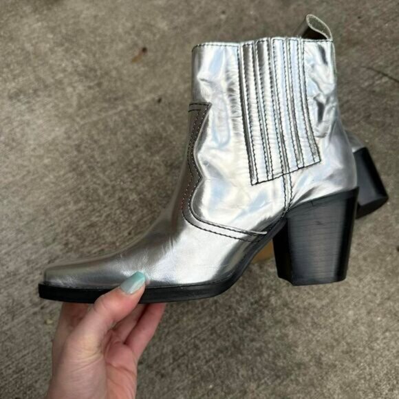Ganni Callie Boot Women's Size 37 Metallic Silver Heeled Western Leather Shiny - Picture 3 of 8